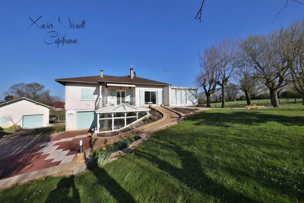 Maison à vendre 8 pièces proche de PONT DE VAUX (01)