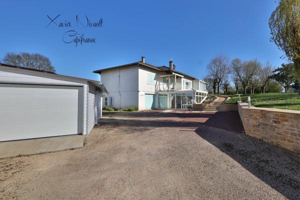 Maison à vendre 8 pièces proche de PONT DE VAUX (01)