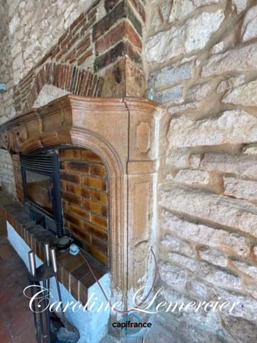 Maison à vendre  5 pièces VOUVRAY SUR HUISNE  (72)Fermette en campagne 100 m² habitables, 3 chambres, terrain 6000 m², cavité souterraine