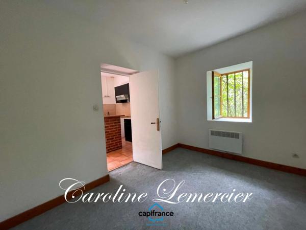 Maison à vendre  5 pièces VOUVRAY SUR HUISNE  (72)Fermette en campagne 100 m² habitables, 3 chambres, terrain 6000 m², cavité souterraine