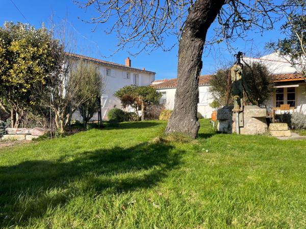 Vente Maison Nieul sur mer 995 000 € HAI - 230 m2 - Réf. VM1162-TERREETMER17_