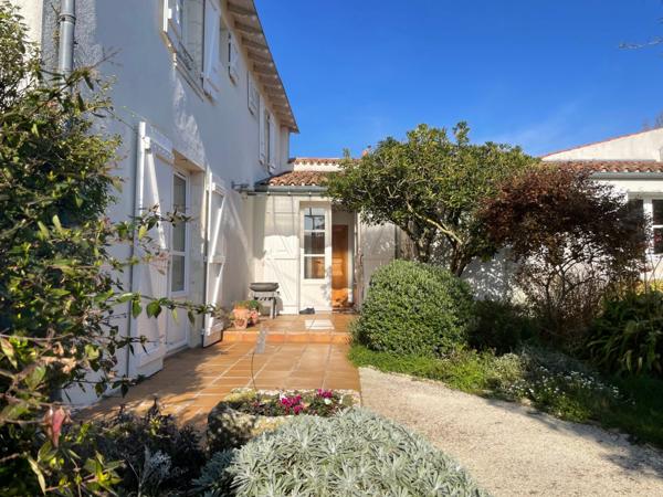 Vente Maison Nieul sur mer 995 000 € HAI - 230 m2 - Réf. VM1162-TERREETMER17_