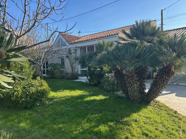 Vente Maison Nieul sur mer 995 000 € HAI - 230 m2 - Réf. VM1162-TERREETMER17_