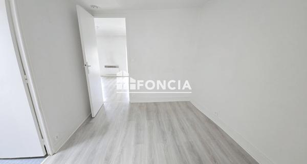 Location Appartement 2 pièces 32.95 m² - Charenton-le-pont 94220