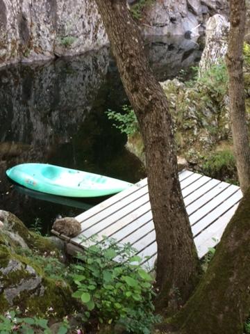 Maison entièrement reconstruite - terrasse, jardin, parking - séparable en deux - accès rivière Vals-les-Bains (07600)
