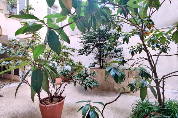 Appartement
         1 pièce
        - 22 m² Exclusivité 260 000 € *