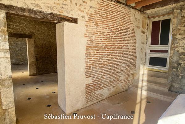 Dpt Dordogne (24), à vendre proche de THIVIERS propriete rurale P12 de 315 m² - Terrain de 50000 m²-Grange 120m2