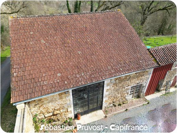 Dpt Dordogne (24), à vendre proche de THIVIERS propriete rurale P12 de 315 m² - Terrain de 50000 m²-Grange 120m2