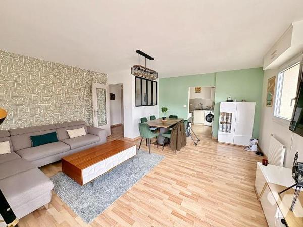 NOUVEAUTÉ - SEULEMENT AU SEIN DE VOTRE OFFICE TRENTE CINQ NOTAIRES - T3 PLEIN CENTRE-VILLE ! 
...