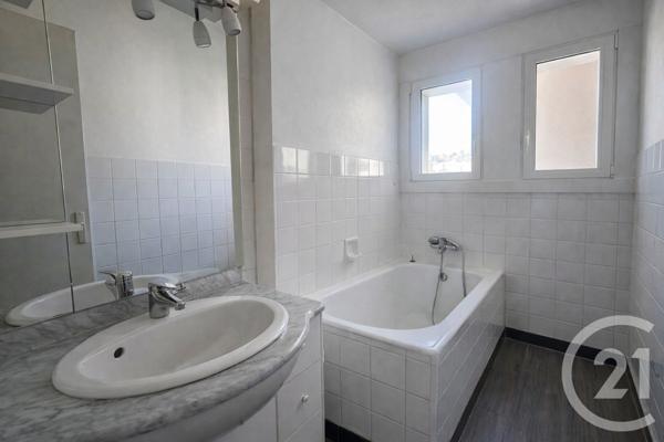 Appartement T4 à vendre  4 pièces - 83,47 m2 AIX LES BAINS - 73