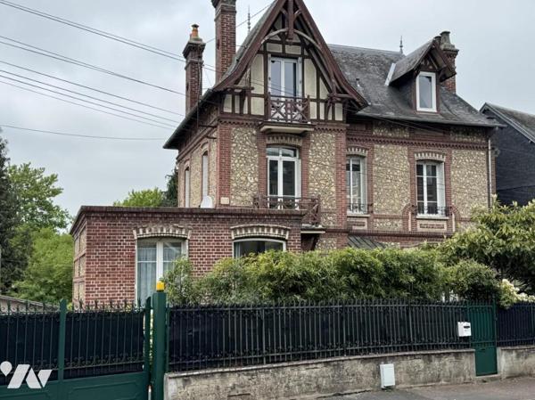 Maison bourgeoise 160m², 4/5 chambres Parc de 1.200m²