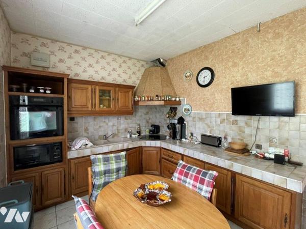 VILLECOMTAL (32) à 2min, belle maison et dépendances habitables de suite sur 4303m².