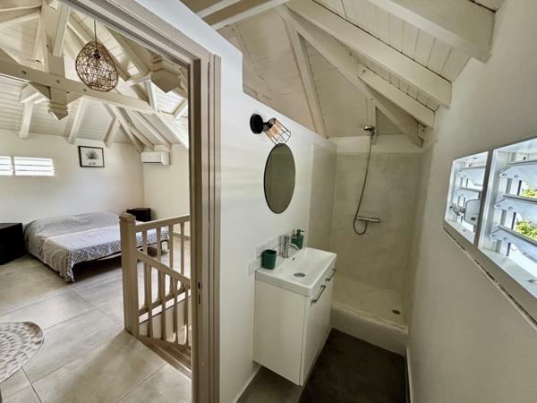 À VENDRE – SAINT-FRANÇOIS – MAISON 4 CHAMBRES AVEC PISCINE – INVESTISSEMENT LOCATIF