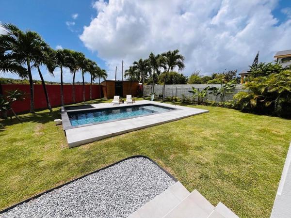 À VENDRE – SAINT-FRANÇOIS – MAISON 4 CHAMBRES AVEC PISCINE – INVESTISSEMENT LOCATIF