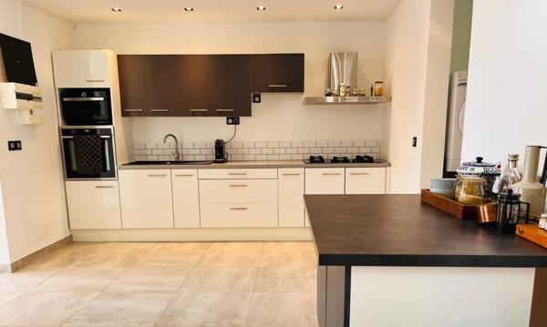 À VENDRE – SAINT-FRANÇOIS – MAISON 4 CHAMBRES AVEC PISCINE – INVESTISSEMENT LOCATIF