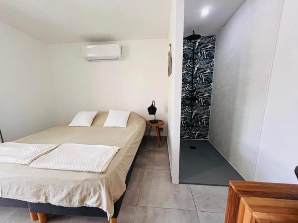 À VENDRE – SAINT-FRANÇOIS – MAISON 4 CHAMBRES AVEC PISCINE – INVESTISSEMENT LOCATIF