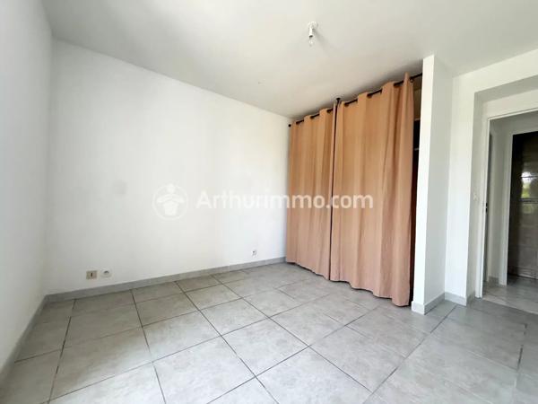 Location                                                      Appartement
                        
                     4 pièces                      63 m2                     à Mussidan