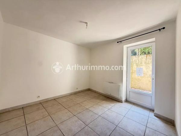Location                                                      Appartement
                        
                     4 pièces                      63 m2                     à Mussidan