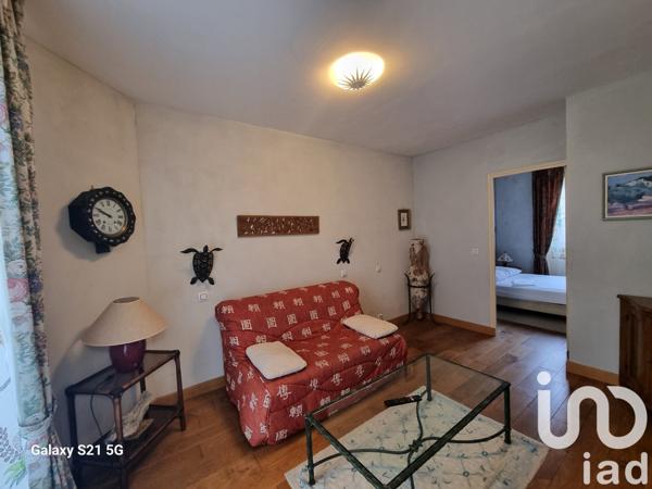 Appartement 4 pièces de 49 m² à Mont-Dore (63240)