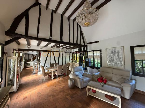 Vente Maison154 m² - 6 Pièces - SAINT OUEN DU TILLEUL (27670)