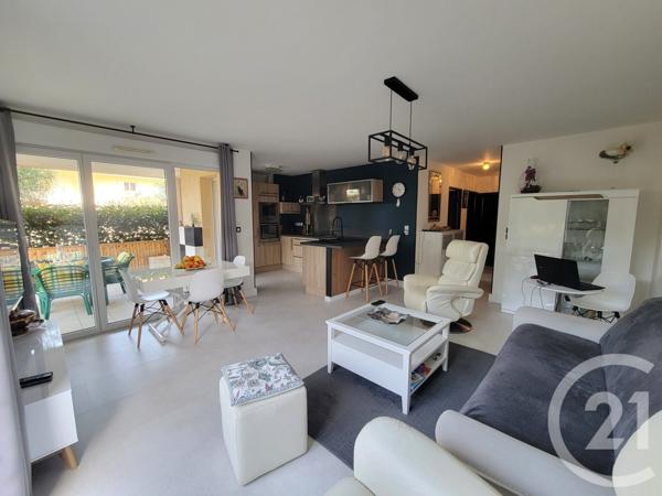 Appartement T3 à vendre  3 pièces - 64,20 m2 LA CROIX VALMER - 83
