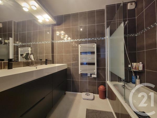 Appartement T3 à vendre  3 pièces - 64,20 m2 LA CROIX VALMER - 83