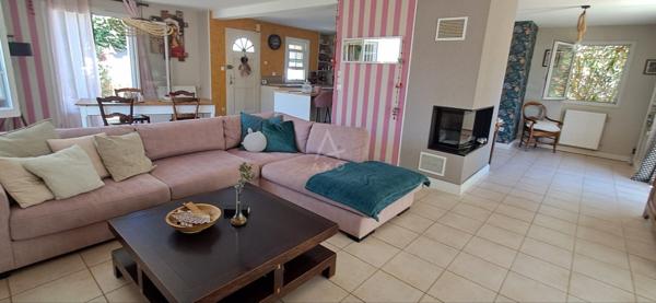 Maison et dépendance