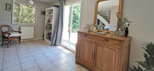 Maison et dépendance