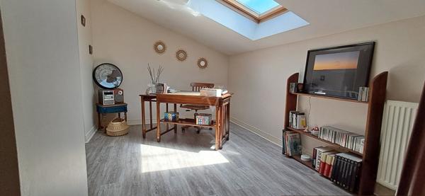 Maison et dépendance