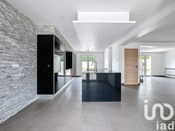 Maison à vendre 7 pièces 182 m² Vaux-sur-Seine