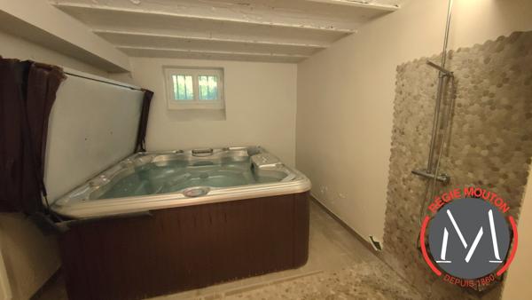 Belle maison Familiale de 250 m² avec 968m² de terrain -  Avenue ESQUIROL