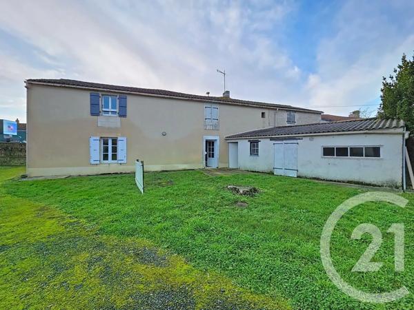 Maison à vendre  3 pièces - 82,56 m 2   LUCON  - 85