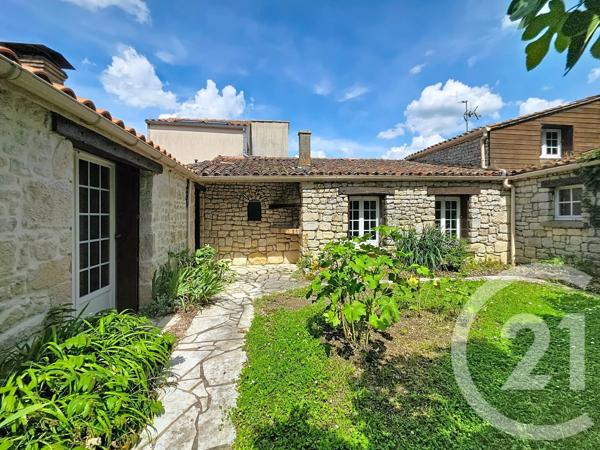 Maison à vendre  3 pièces - 82,56 m 2   LUCON  - 85