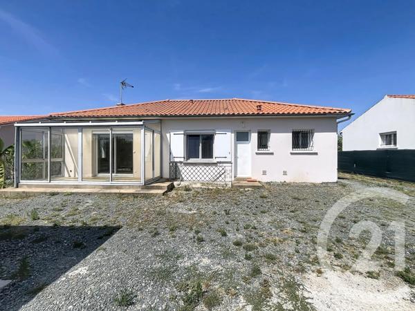 Maison à vendre  3 pièces - 82,56 m 2   LUCON  - 85