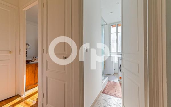 Appartement à vendre    2 pièces • 39,01 m2 Vincennes