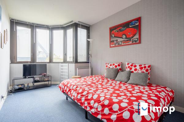 200m métro Hoche - T3 lumineux avec parkings + cave