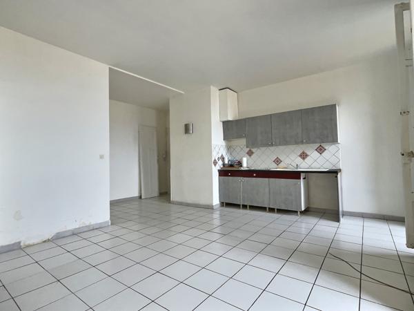 Marseille (13002) Studio 35 m² – Dernier étage avec vue mer