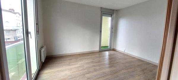 Appartement  3 pièce(s)  2 chambre(s)  68 m²