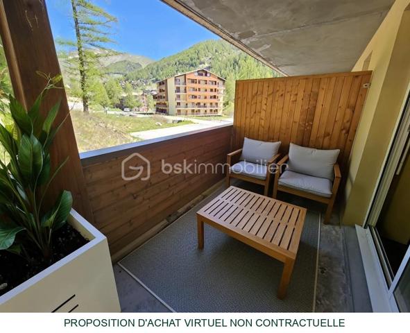 VALERIE LARRIER vous propose ce T2  offrant 4 couchages, idéal pour vos séjours à la montagne ! Situé dans une résidence de standing avec piscine, hammam et ascenseur, cet appartement allie confort et praticité.

✨ Les atouts du bien :
✅ Grand coin montagne avec 2 lits simples (possibilité de le fermer)
✅ Belle pièce à vivre avec kitchenette équipée
✅ Salle de bains & WC séparés
✅ Terrasse pour profiter du cadre enchanteur
✅ VENDU AVEC PLACE DE PARKING INTERIEURE !!
✅ Départ et retour skis aux pieds

Emplacement idéal, parfait pour profiter pleinement des sports d’hiver et des activités estivales.

Les charges comprennent l'eau et l'électricité
Taxe foncière 660 €

Intéressés ? Contactez moi pour plus d’informations ou une visite !