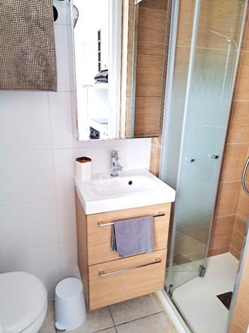 T2 MEUBLE AVEC COUR PRIVATIVE - SECTEUR COQUEBERT