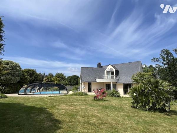 MAISON D'ARCHITECTE AVEC PISCINE - PLEUVEN