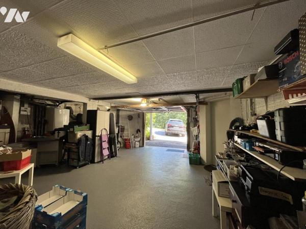 MAISON D'ARCHITECTE AVEC PISCINE - PLEUVEN