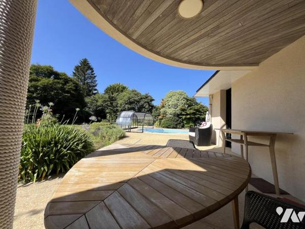 MAISON D'ARCHITECTE AVEC PISCINE - PLEUVEN