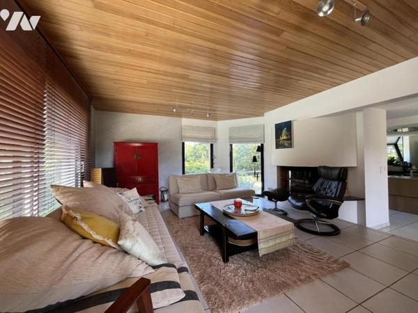 MAISON D'ARCHITECTE AVEC PISCINE - PLEUVEN