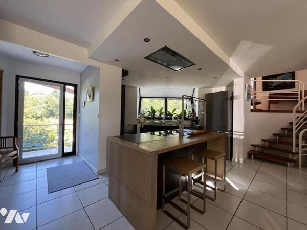 MAISON D'ARCHITECTE AVEC PISCINE - PLEUVEN