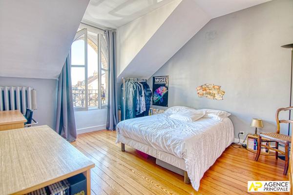 Versailles Montreuil St-Symphorien Maison 6 pièces 210 m² au sol avec jardin €1 930 000 ** - Référence 27318