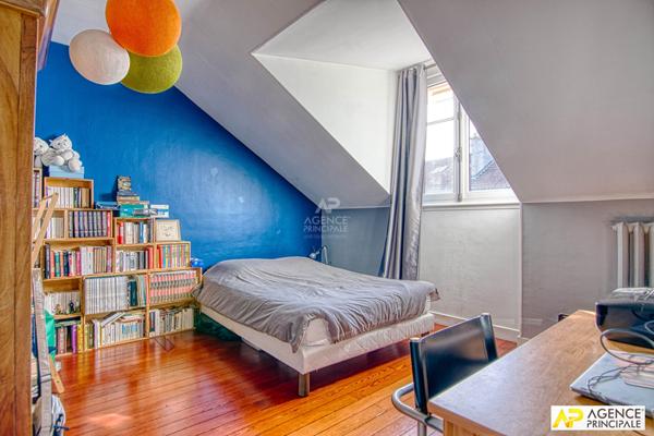 Versailles Montreuil St-Symphorien Maison 6 pièces 210 m² au sol avec jardin €1 930 000 ** - Référence 27318