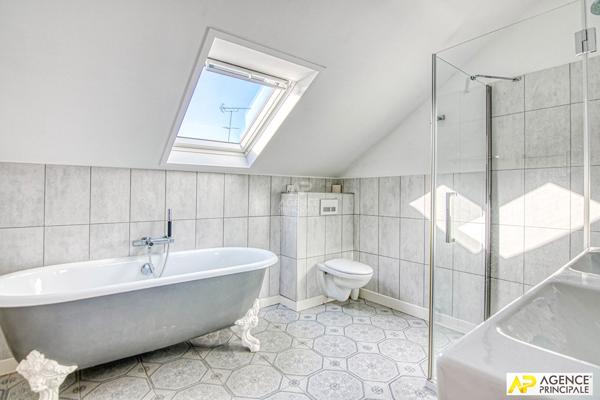 Versailles Montreuil St-Symphorien Maison 6 pièces 210 m² au sol avec jardin €1 930 000 ** - Référence 27318