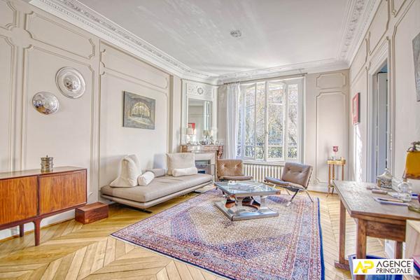 Versailles Montreuil St-Symphorien Maison 6 pièces 210 m² au sol avec jardin €1 930 000 ** - Référence 27318