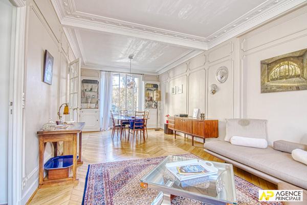 Versailles Montreuil St-Symphorien Maison 6 pièces 210 m² au sol avec jardin €1 930 000 ** - Référence 27318